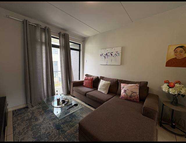 2 BEDROOM APARTMENT TO LET IN BALLITO COMMERCIAL DISTRICT